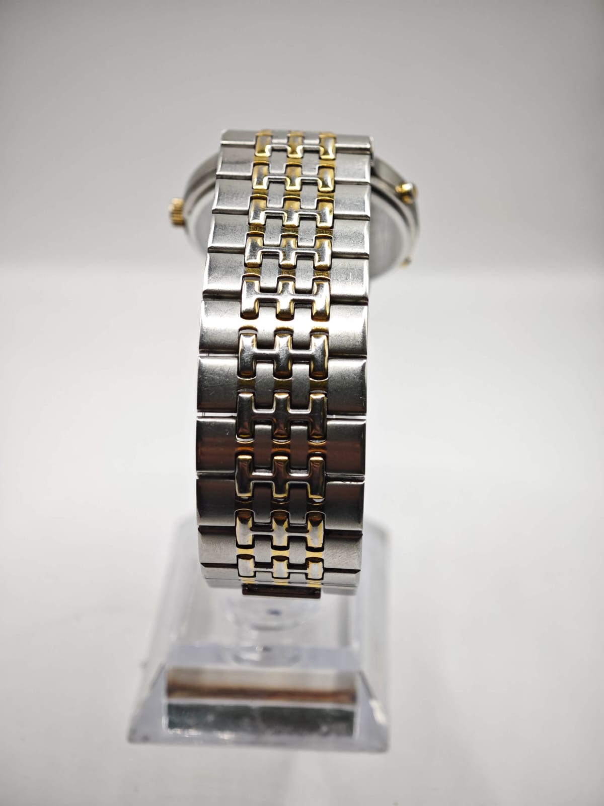 Seiko 8M25-7000