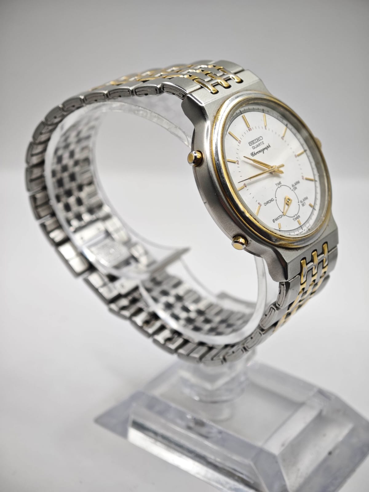 Seiko 8M25-7000