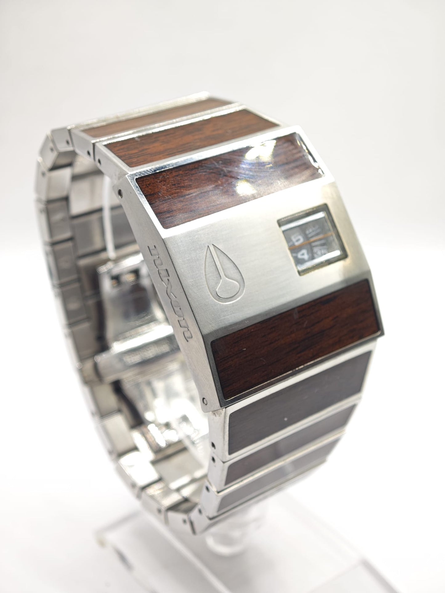 Nixon Rotolog